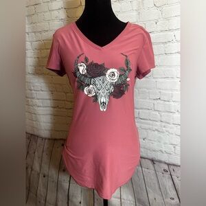 Women's Pink v neck t shirt with tribal bull skull in roses sz small